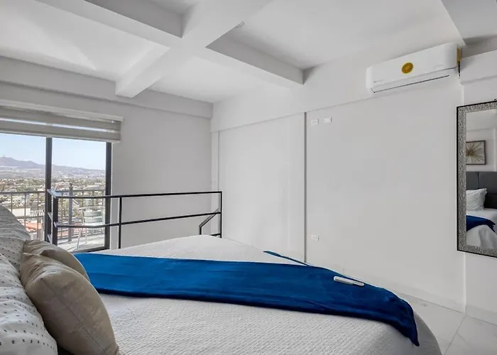 Loft Close To The Ocean With Rooftop Infinity Pool, Balcony & Gym - Dog-friendly Ferienhaus *