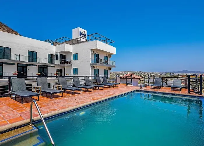 Ferienhaus Loft Close To The Ocean With Rooftop Infinity Pool, Balcony & Gym - Dog-friendly