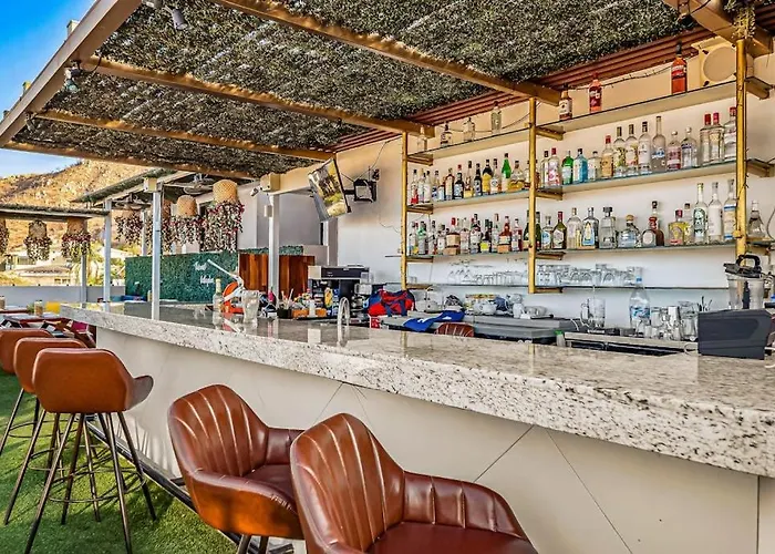 Loft Close To The Ocean With Rooftop Infinity Pool, Balcony & Gym - Dog-friendly * Cabo San Lucas